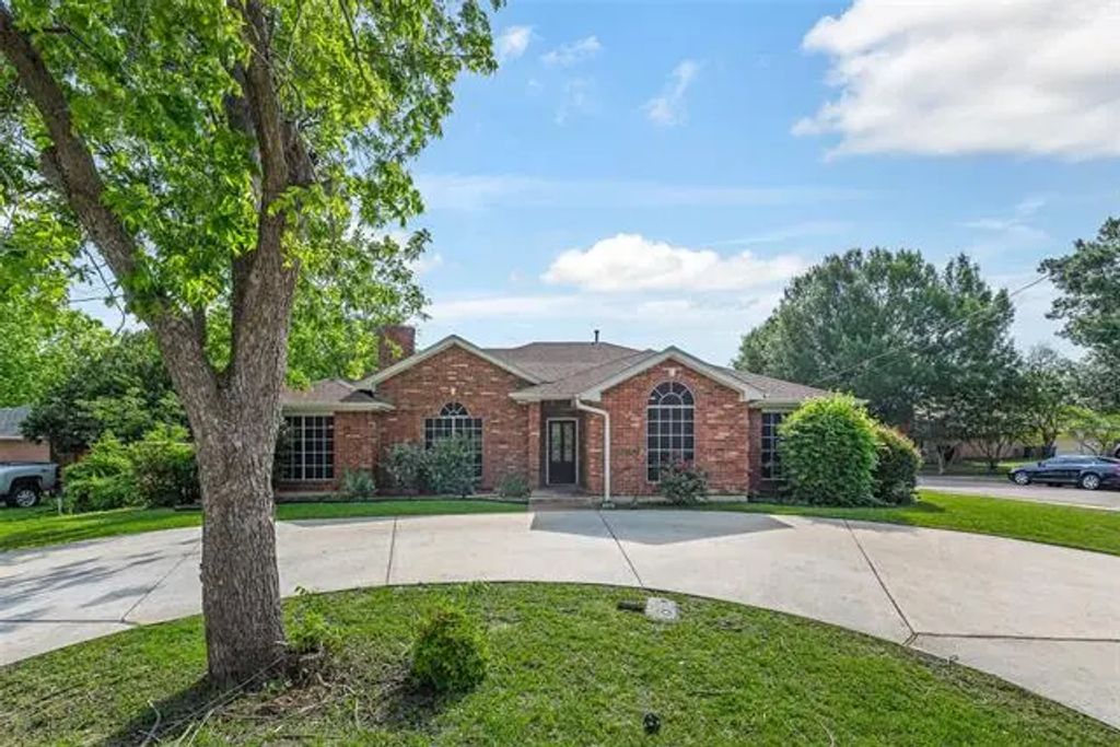 600 N Chattey Road, DeSoto