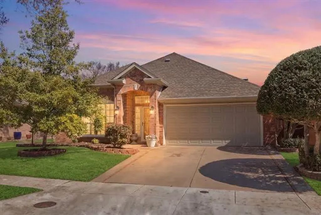 18626 Tall Oak Drive, Dallas