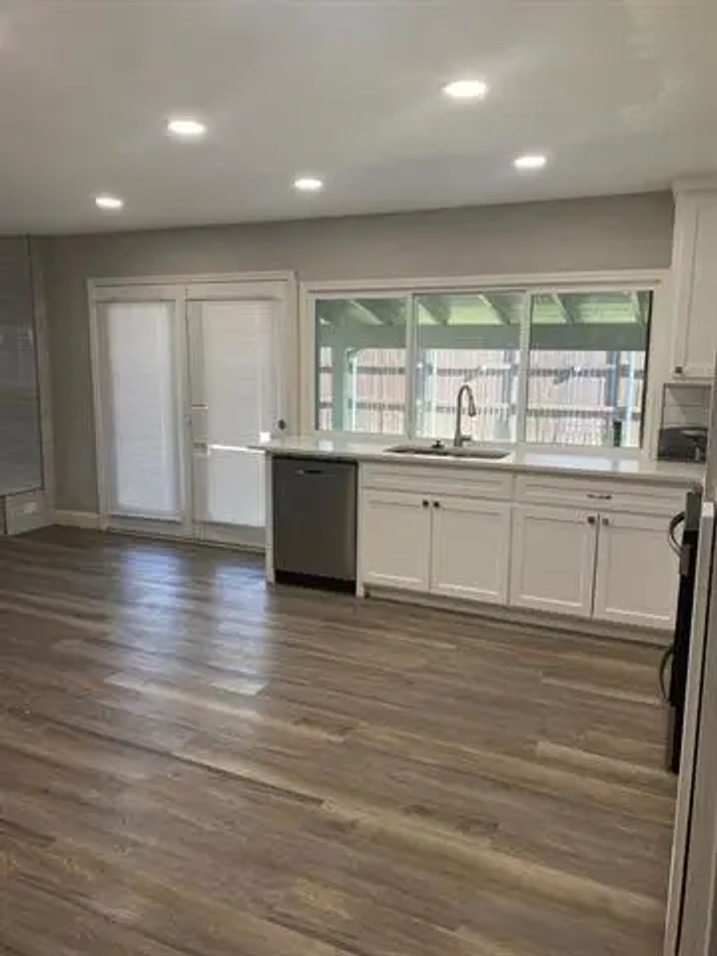 4059 Random Circle, Garland