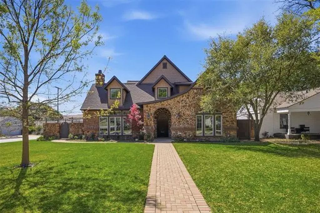 6101 Kenwick Avenue, Fort Worth