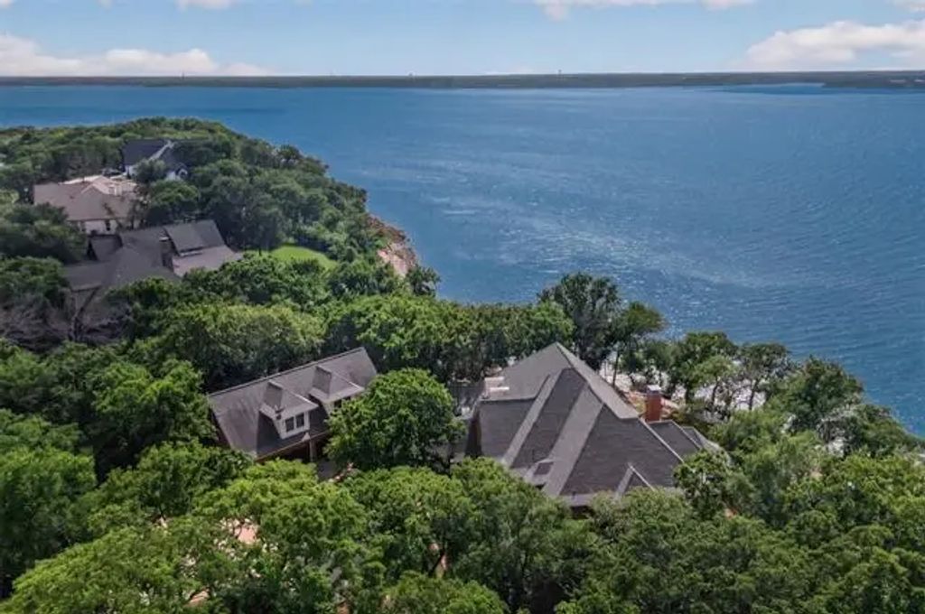 1180 Emerald Sound Boulevard, Oak Point