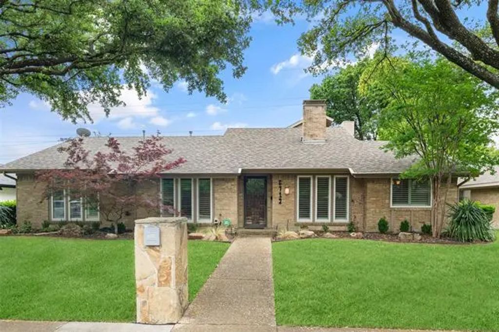 6712 Saint Anne Street, Dallas