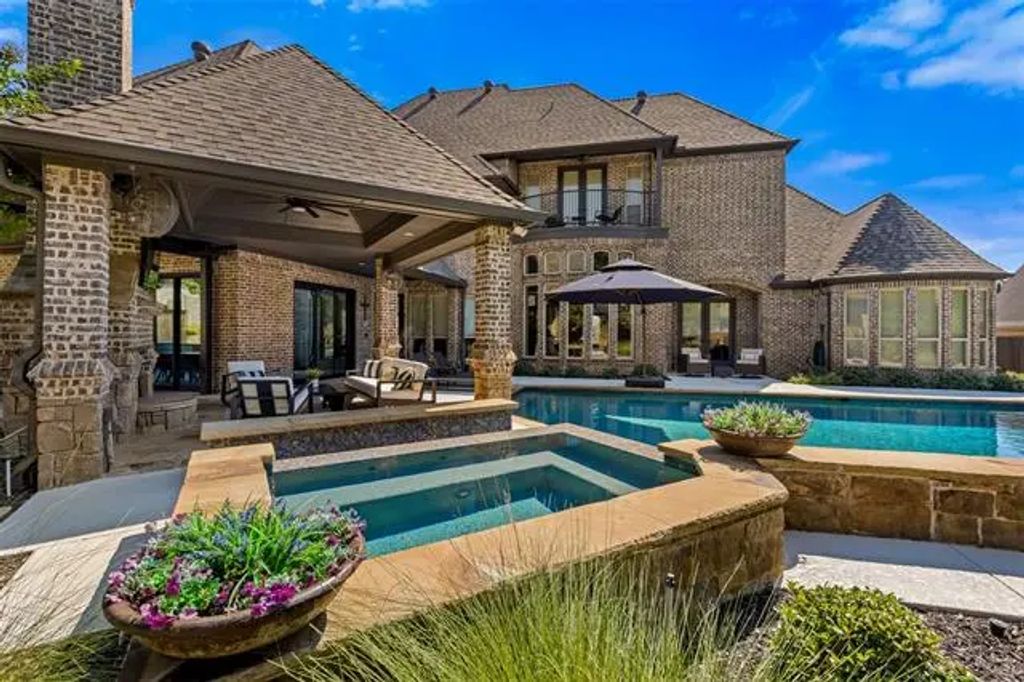 1113 Venetian Street, Keller