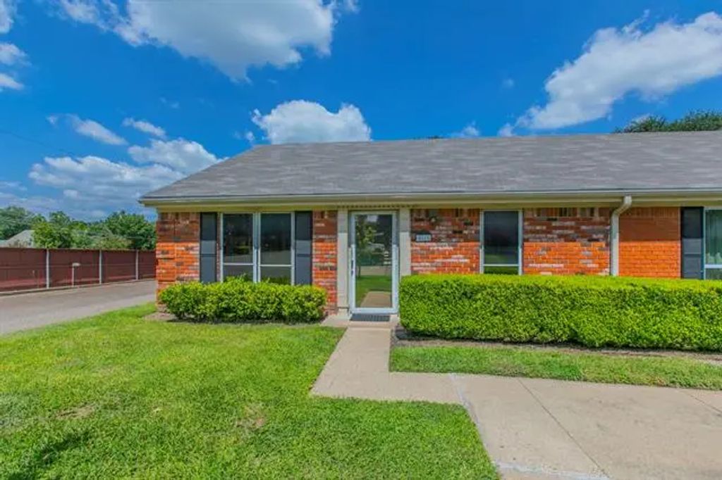 5118 Lake Shore Drive, Waco