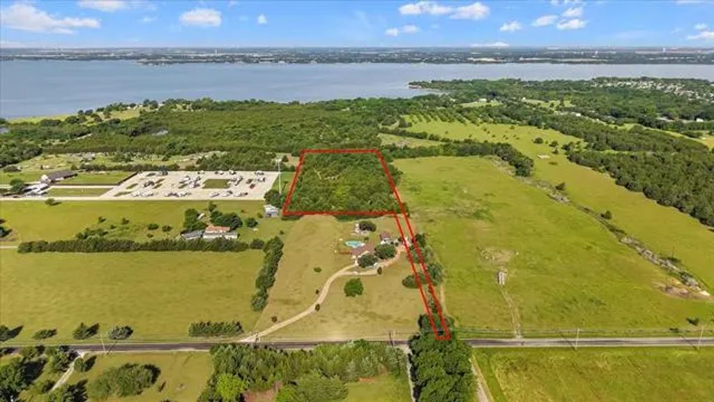 5.5 County Road 551, Farmersville