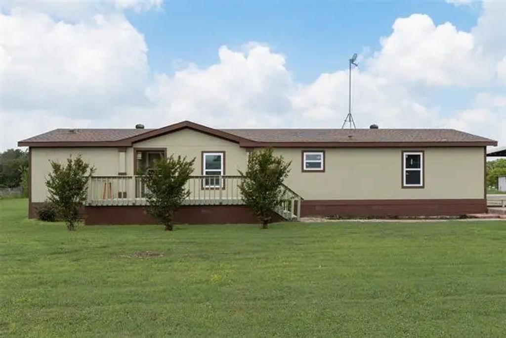 3390 Meadow Drive, Caddo Mills