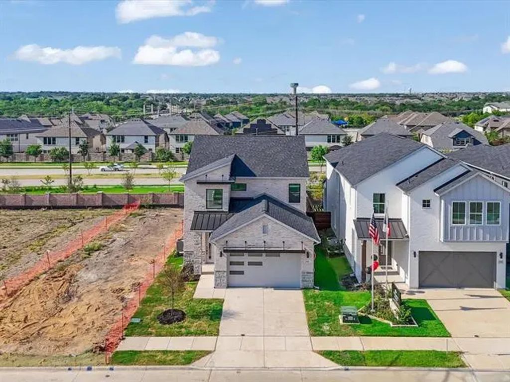 2317 Peters Colony Drive, Little Elm