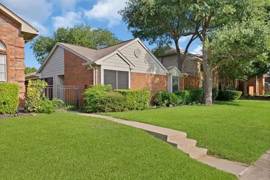 4213 Phoenix Drive, Carrollton