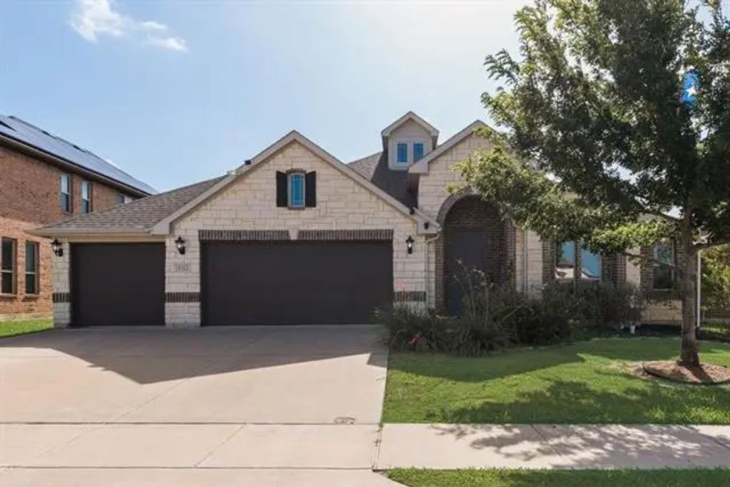 102 Cimmaron Court, Alvarado