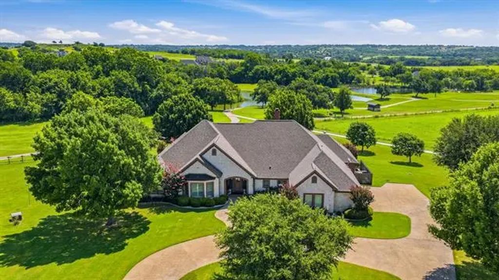 241 Pinnacle Peak Lane, Weatherford