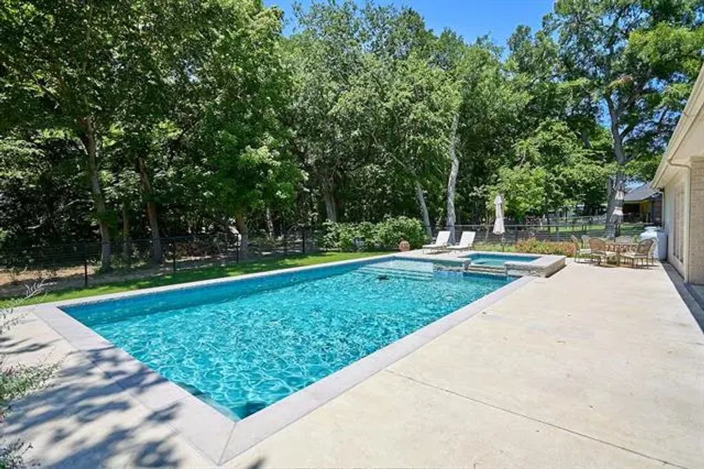 358 Glade Valley Road, Azle
