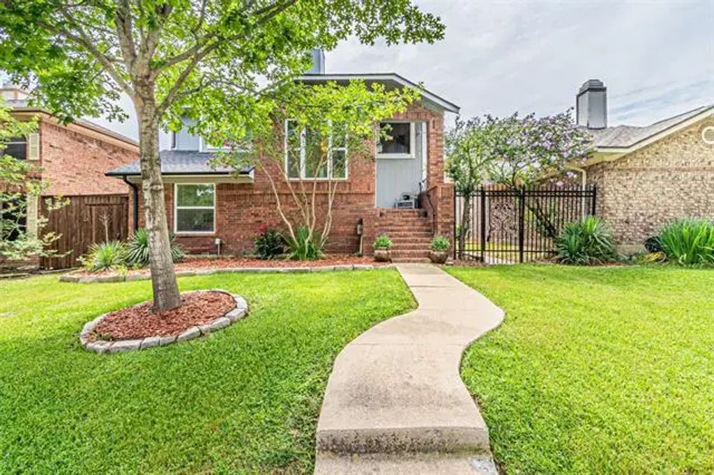 2903 Golden Gate Court, Carrollton