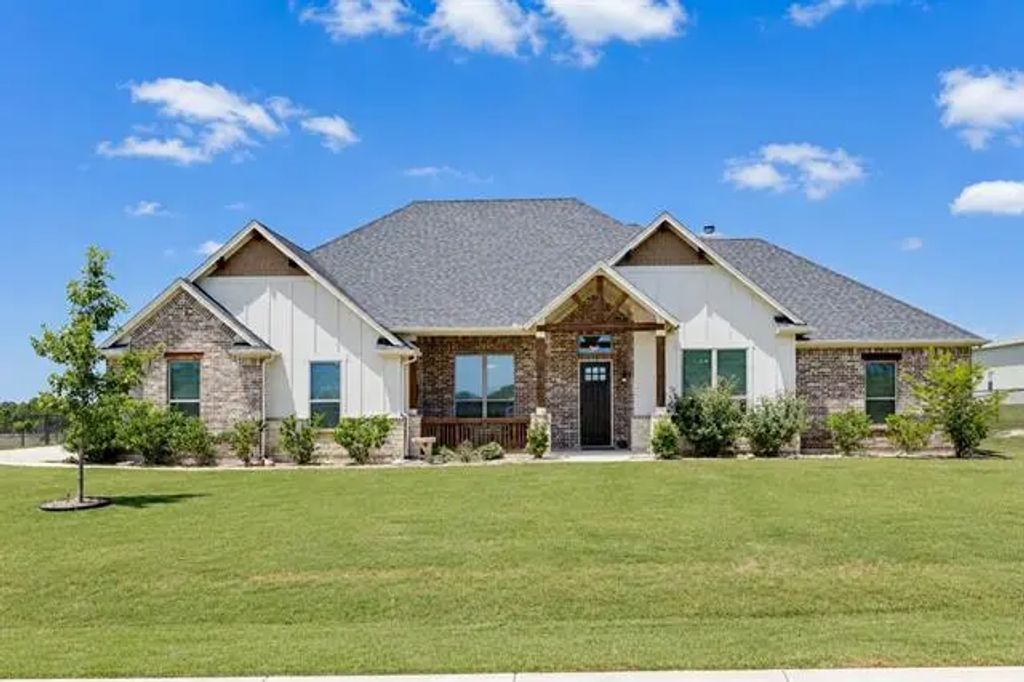 430 Solo Ridge Drive, Waxahachie