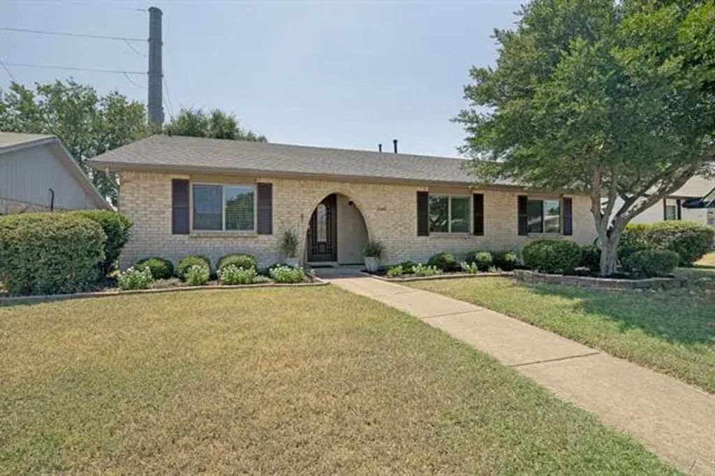 3126 High Plateau, Garland
