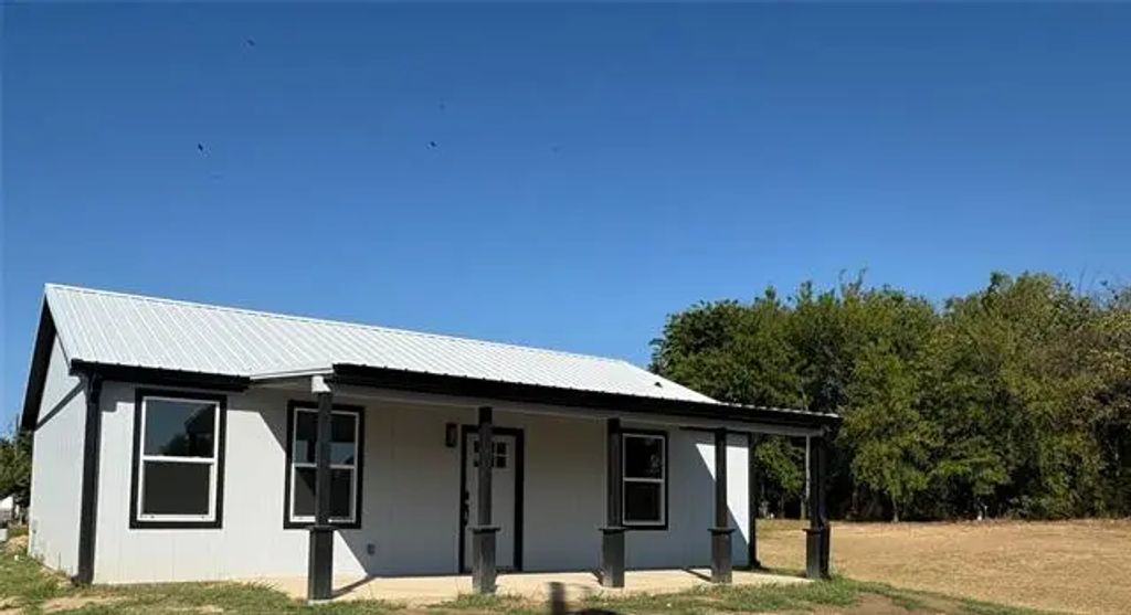 216 Balckfoot, Quitman