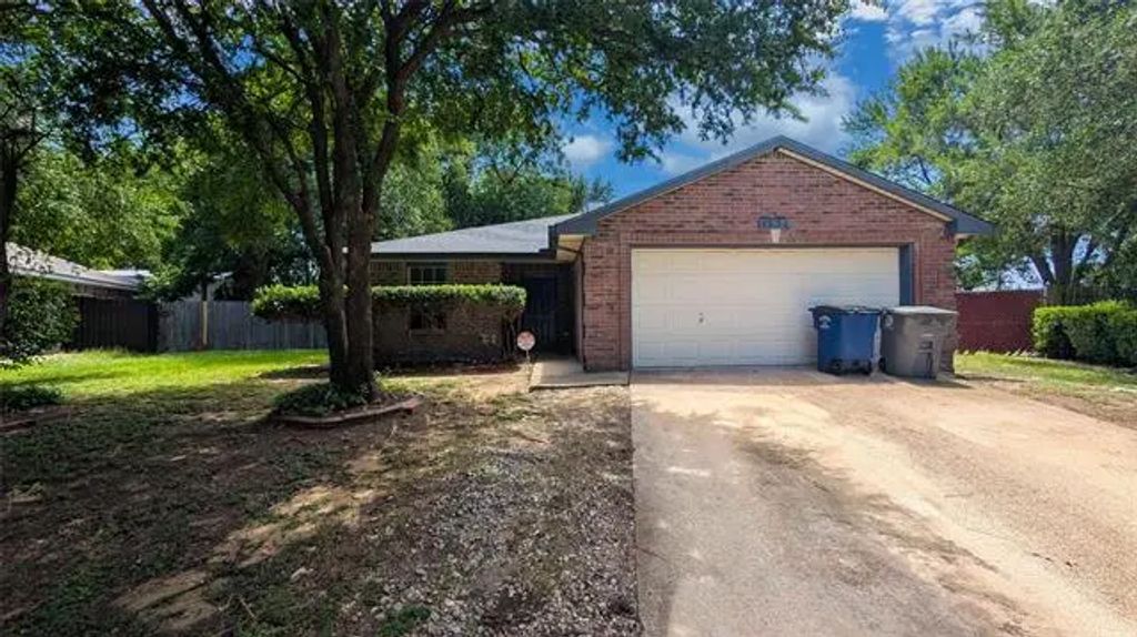 1532 Marion Drive, Dallas