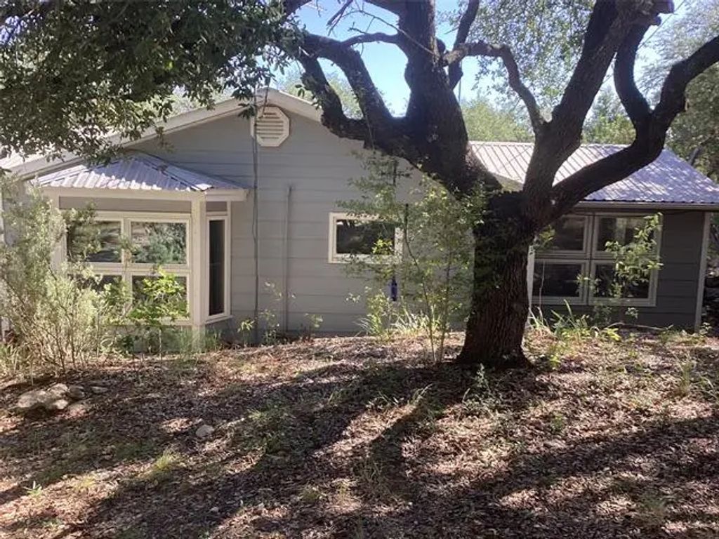 1225 Cedar Break Court, Cleburne