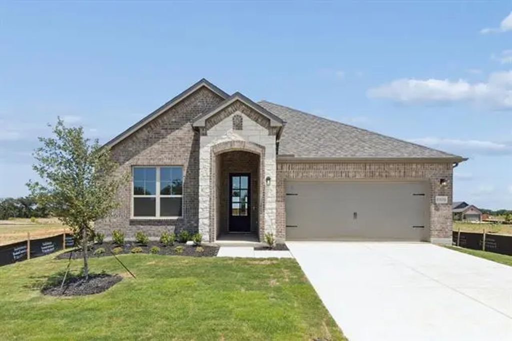 813 Alderwood Drive, Red Oak