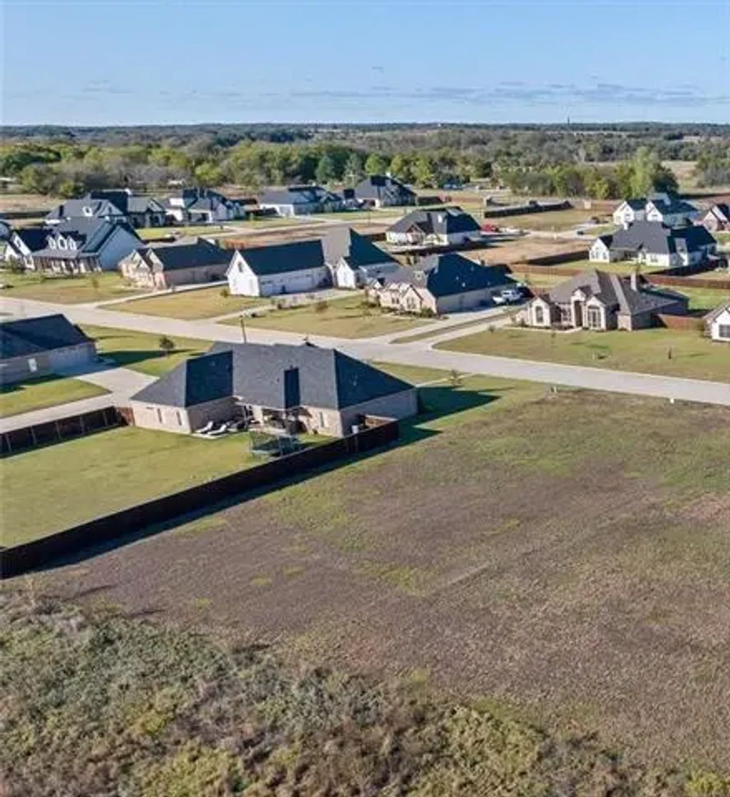 121 Shawnee Trail, Pottsboro