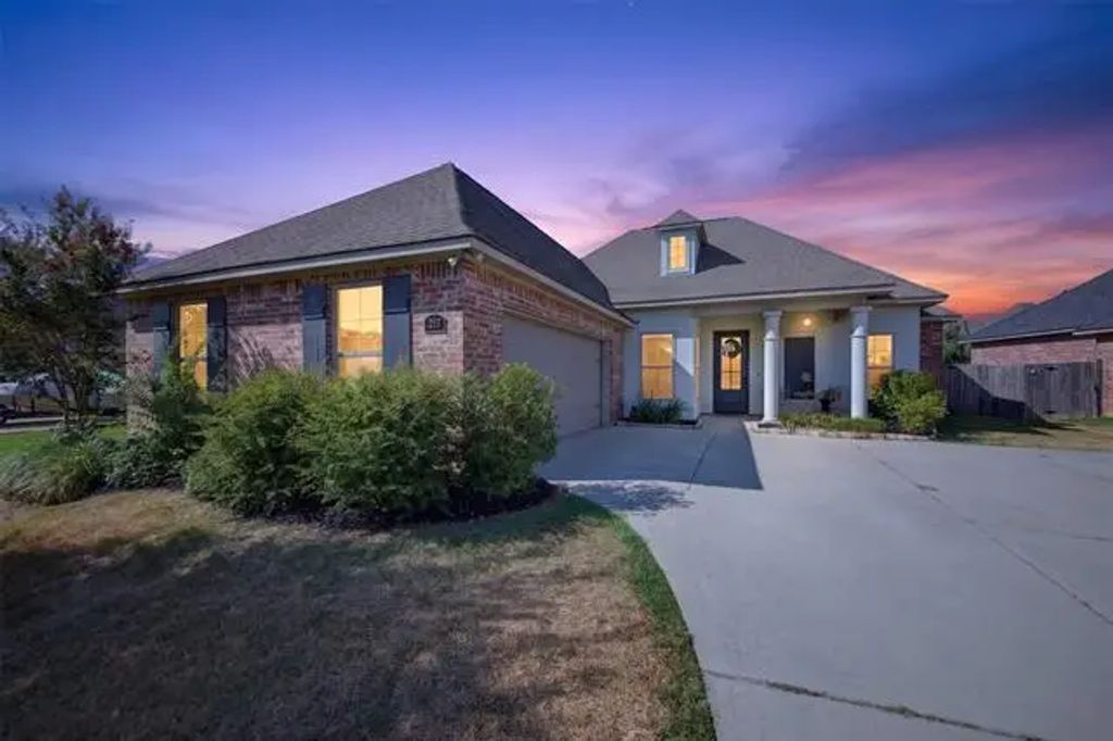 217 Danielle Drive, Benton