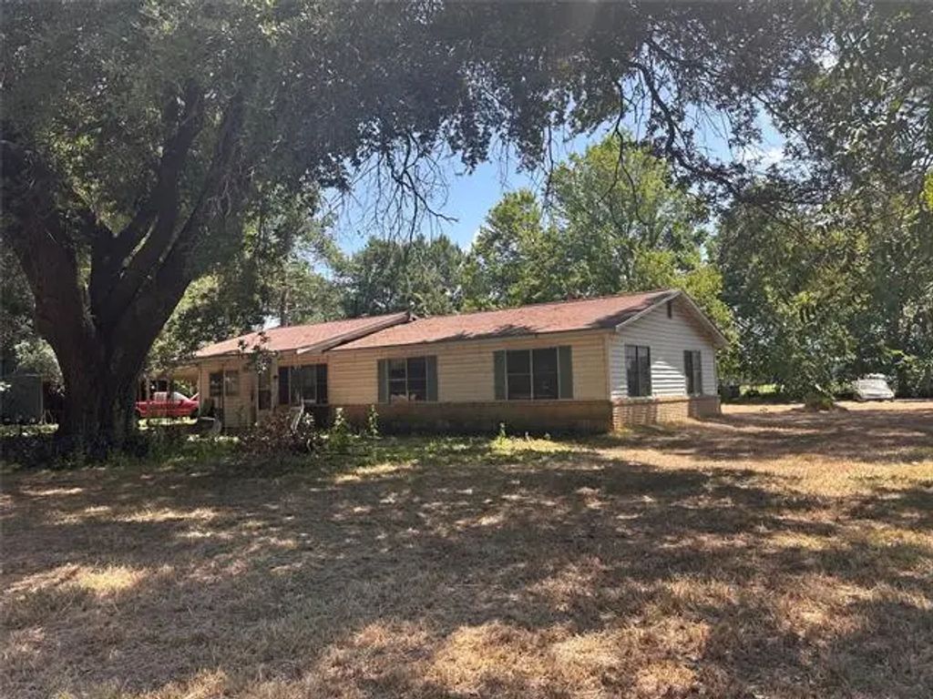 955 Lcr 463, Mexia