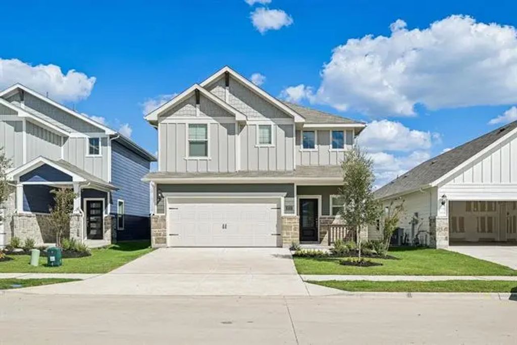 3717 Cisco Drive, Farmersville