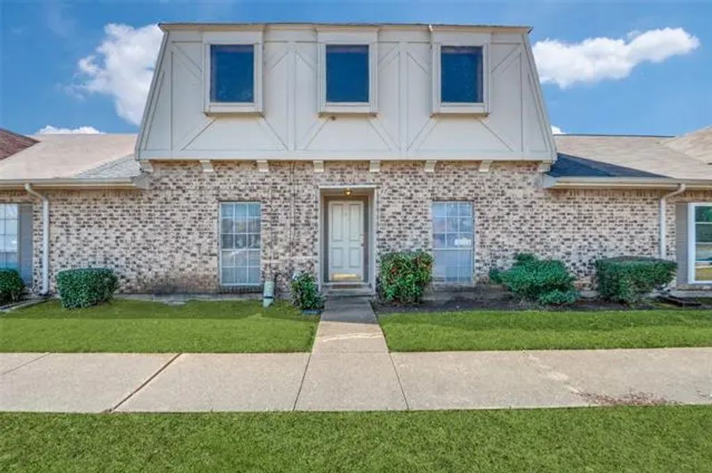 6 W Mountain Creek Drive 29, Grand Prairie