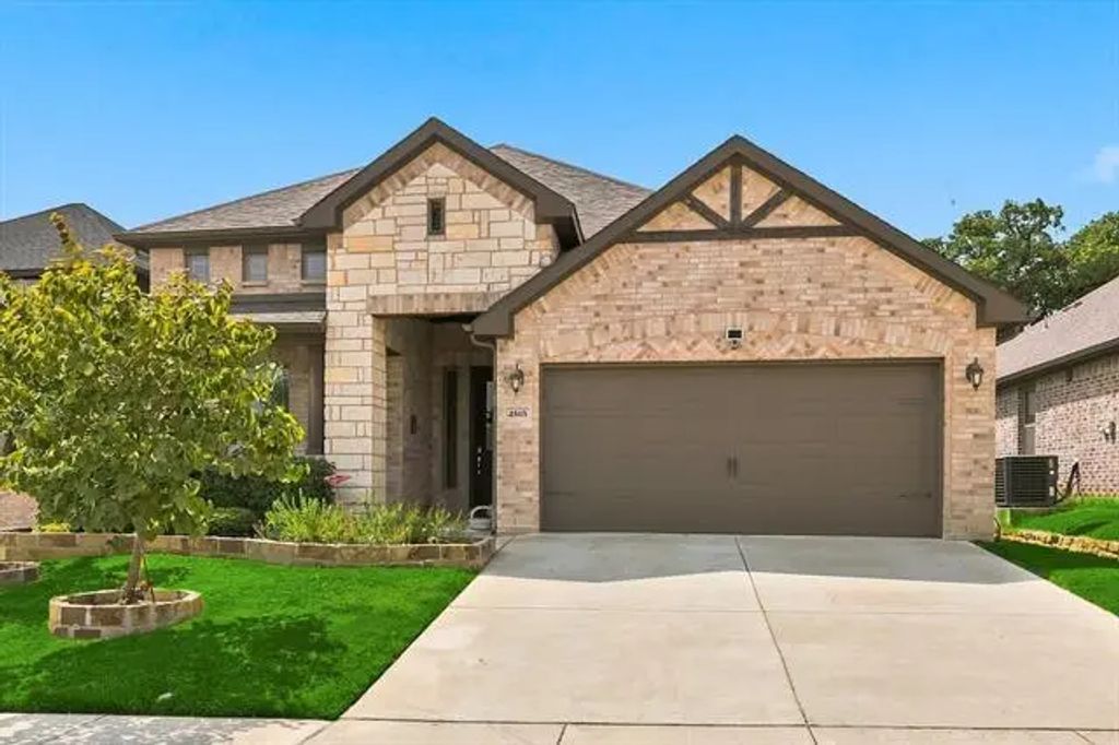 4868 Nickeldale Court, Fort Worth
