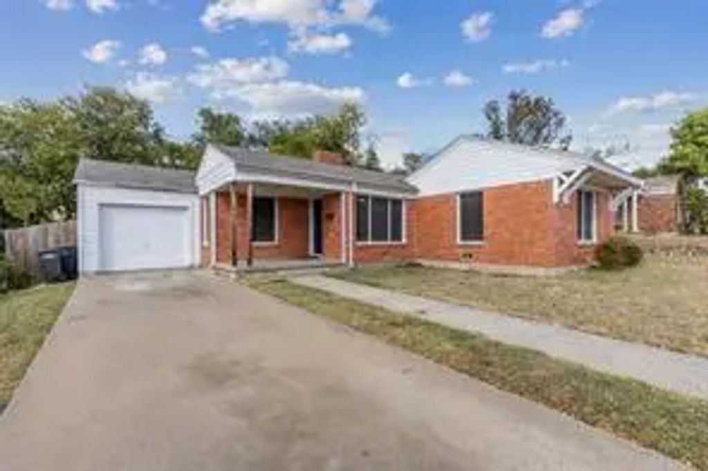 6420 Camp Bowie Boulevard, Fort Worth