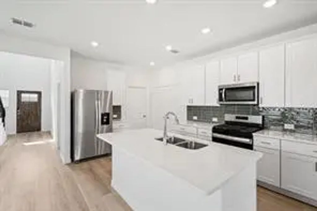 503 Clover Creek Drive, Princeton