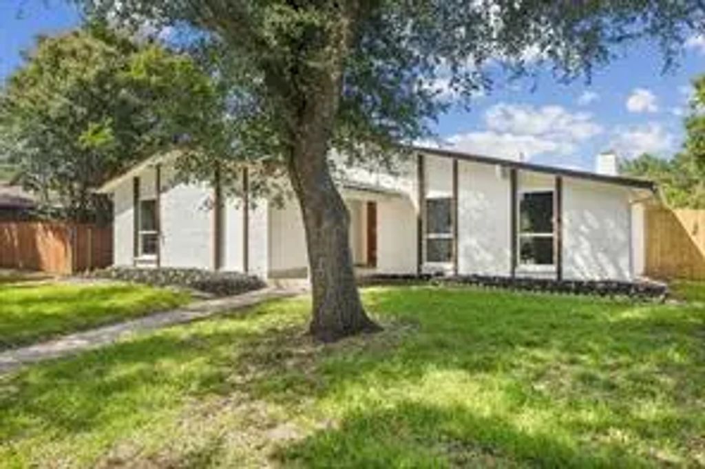 714 Pinehill Lane, Grand Prairie