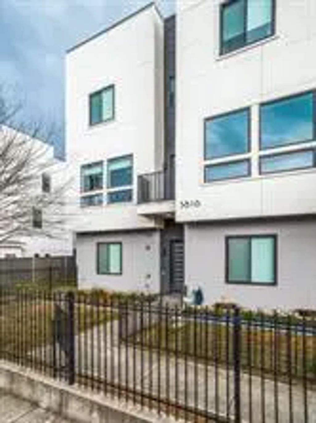 3816 Roseland B200, Dallas