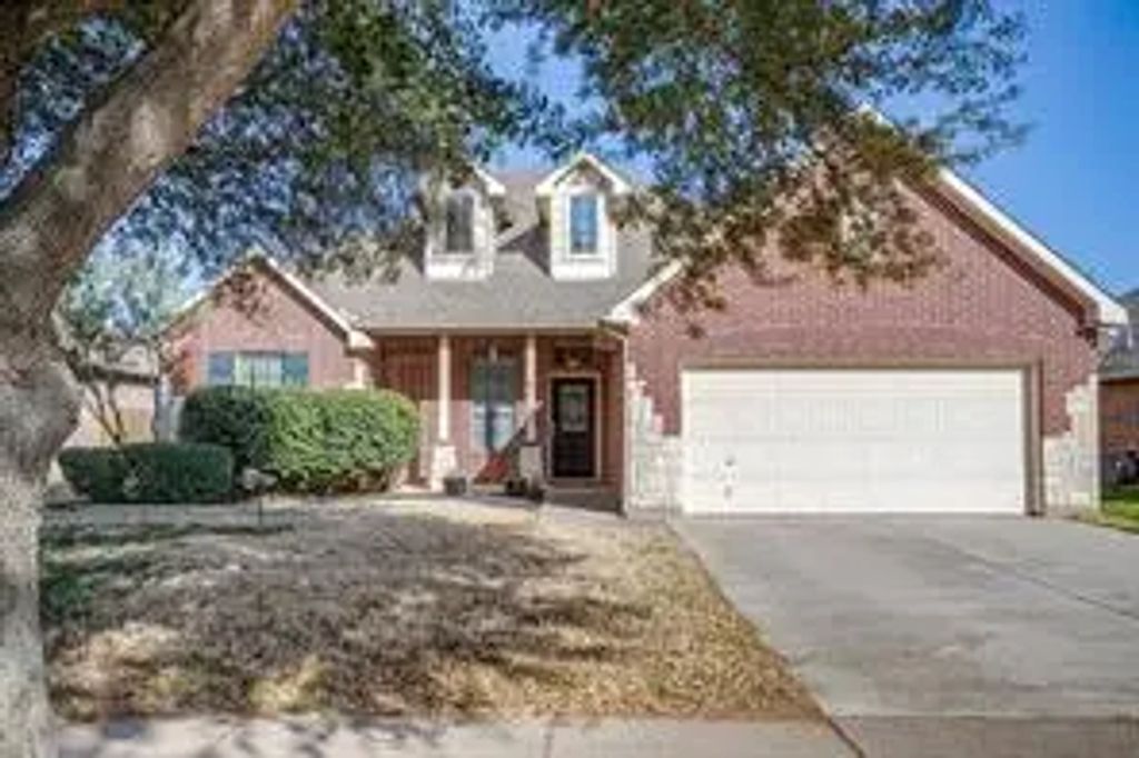 912 Robbins Way, Saginaw