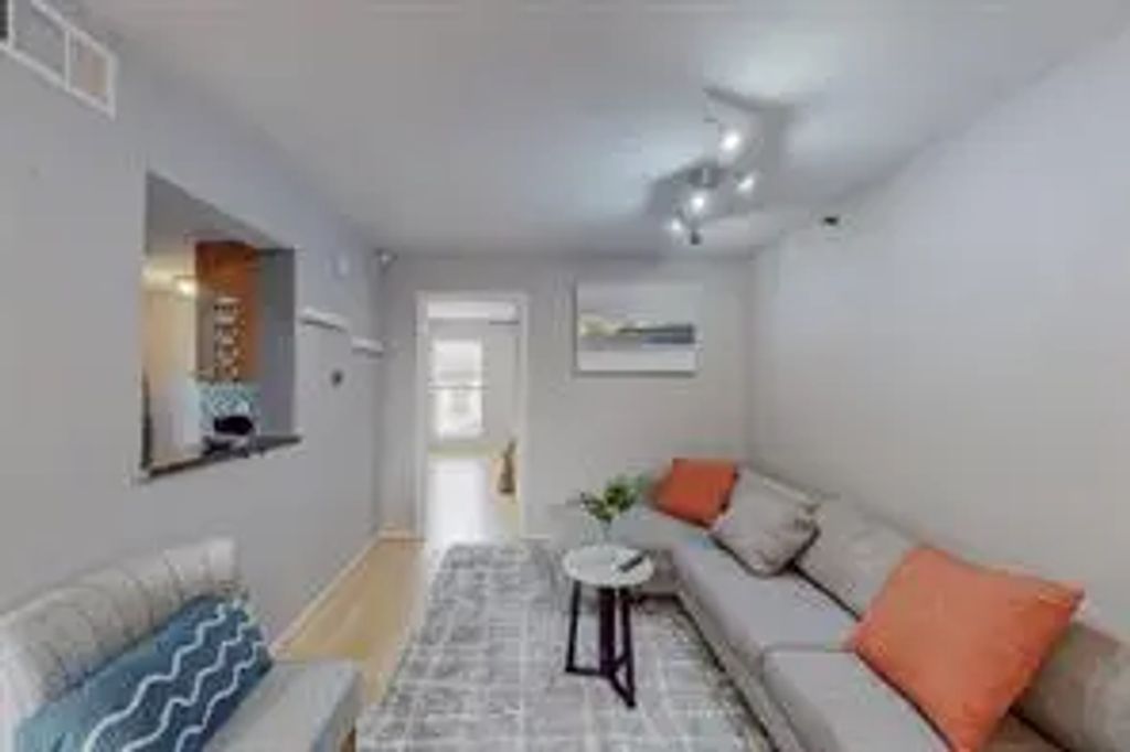 5916 Gaston Avenue 304, Dallas