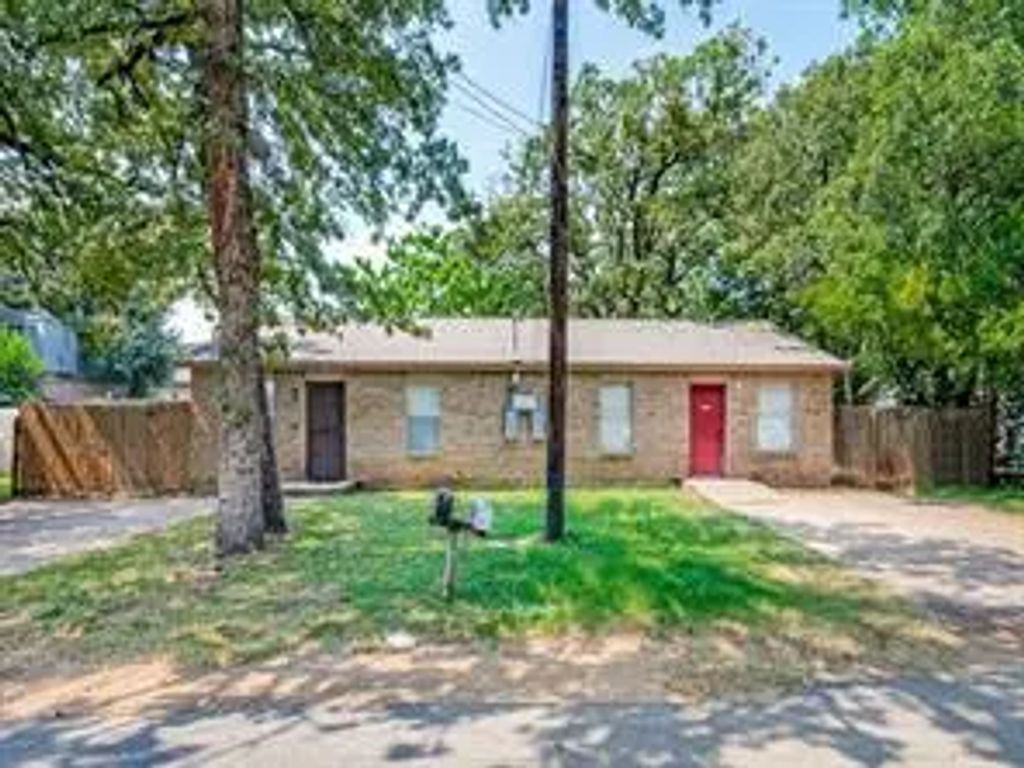 518 Jordan Lane, Arlington
