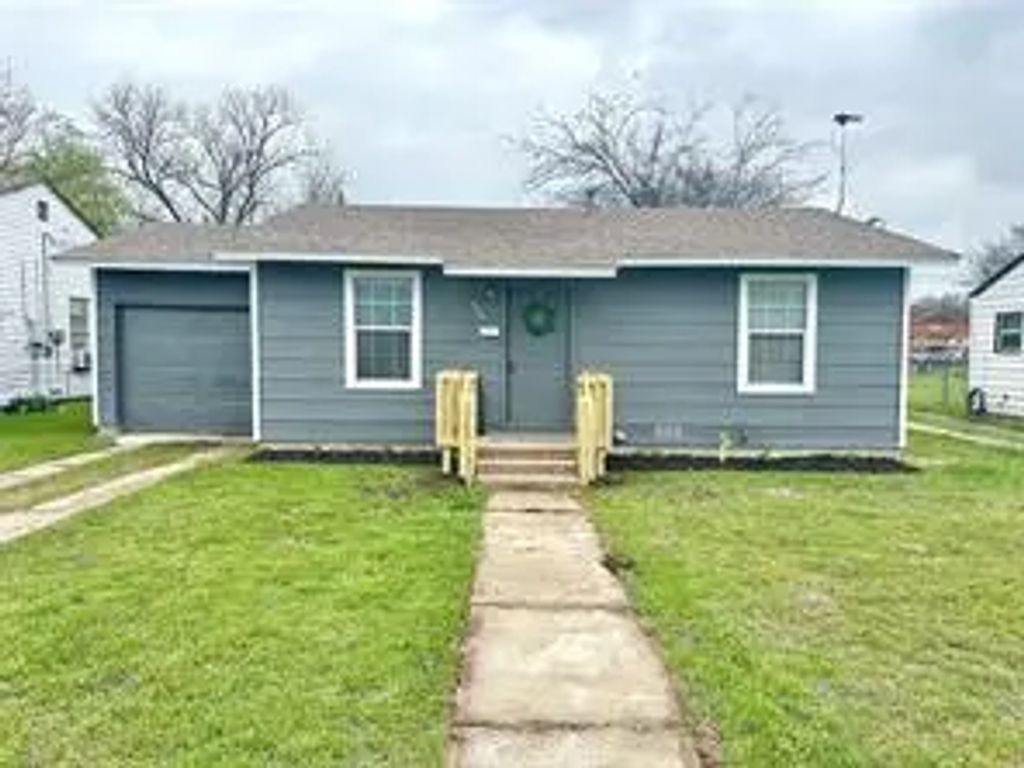 504 Bales Street, Cleburne