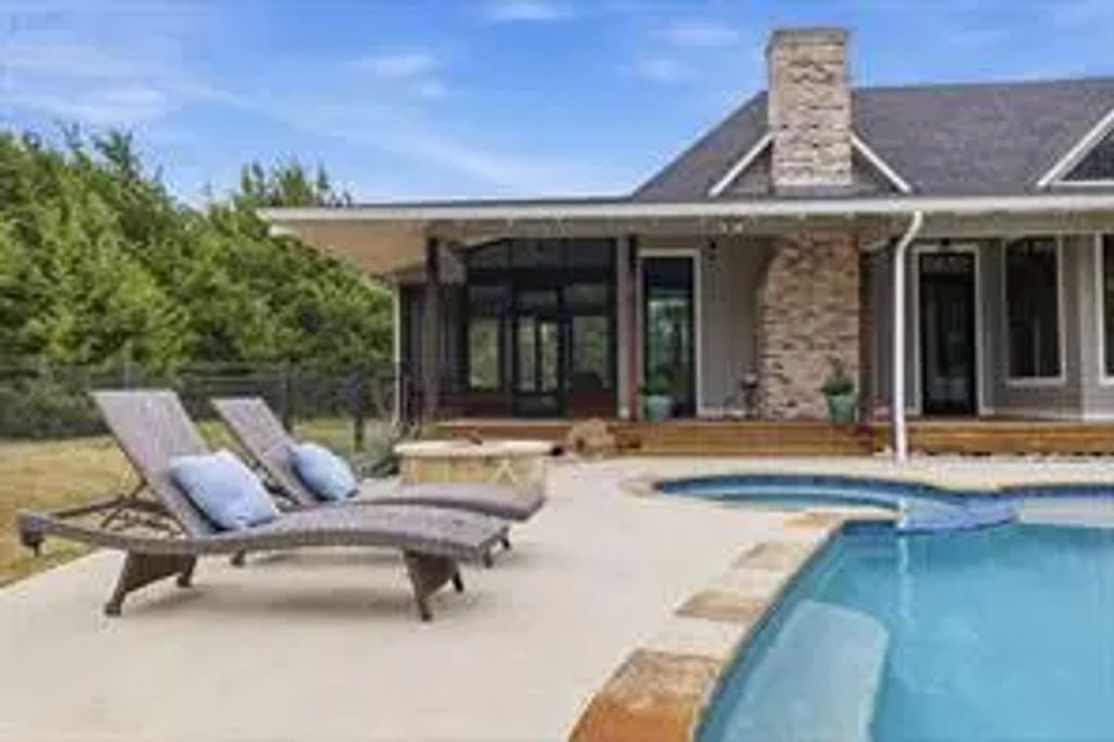 1335 Milrany Lane, Melissa