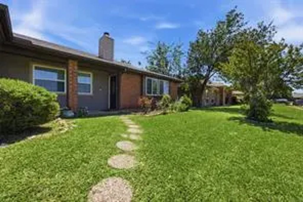 2216 Limestone Lane, Garland