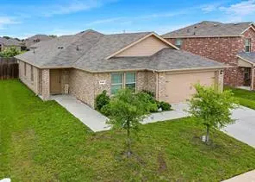 2302 San Marcos Drive, Forney