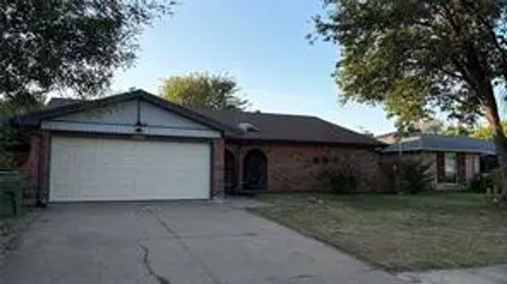 3002 Barrington Place, Arlington