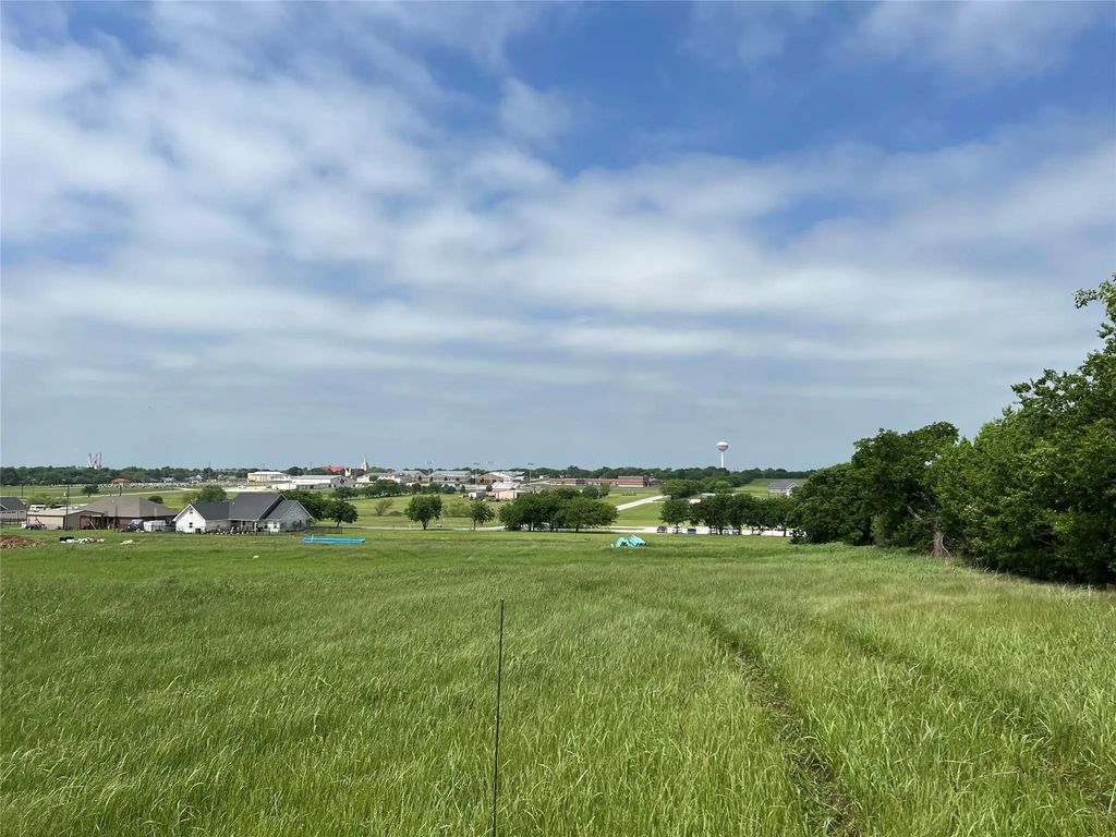 02 Mesquite Street, Muenster
