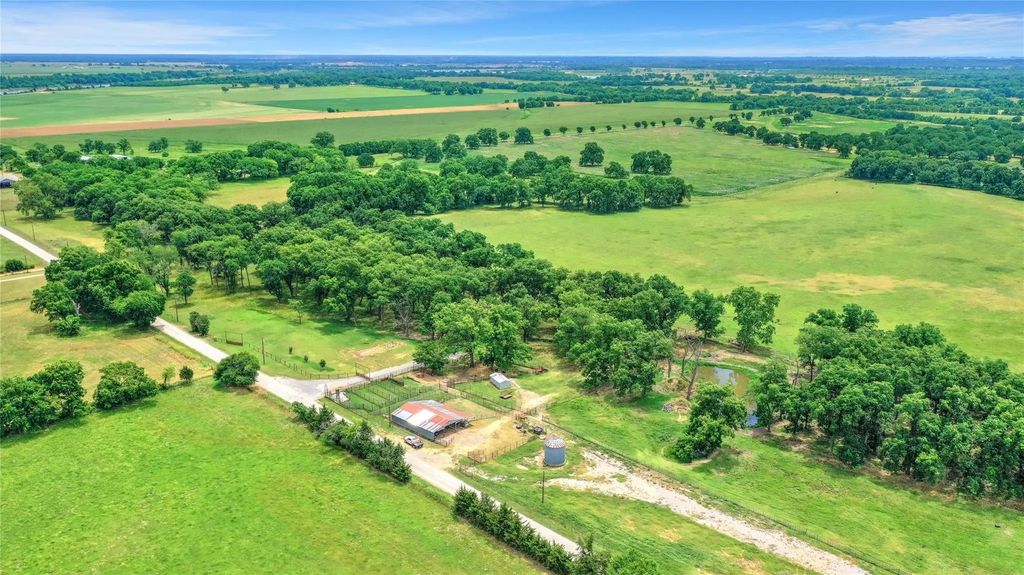 320 Elmore Road, Denison