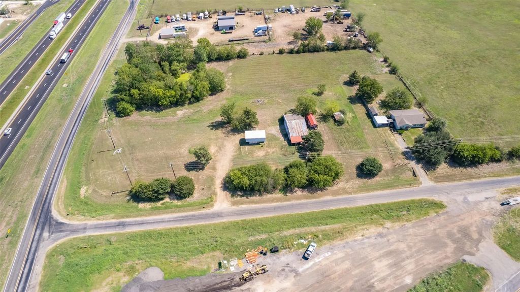 95 Farm Road 69 Highway, Sulphur Springs