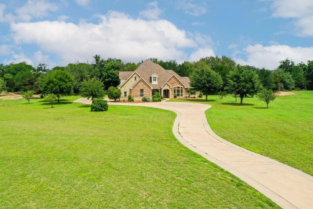 1231 Waters Edge Lane, Glen Rose