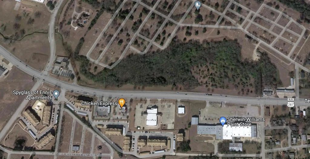 1600 W Ennis Avenue, Ennis