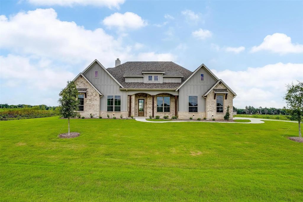 131 Aria Drive, Waxahachie