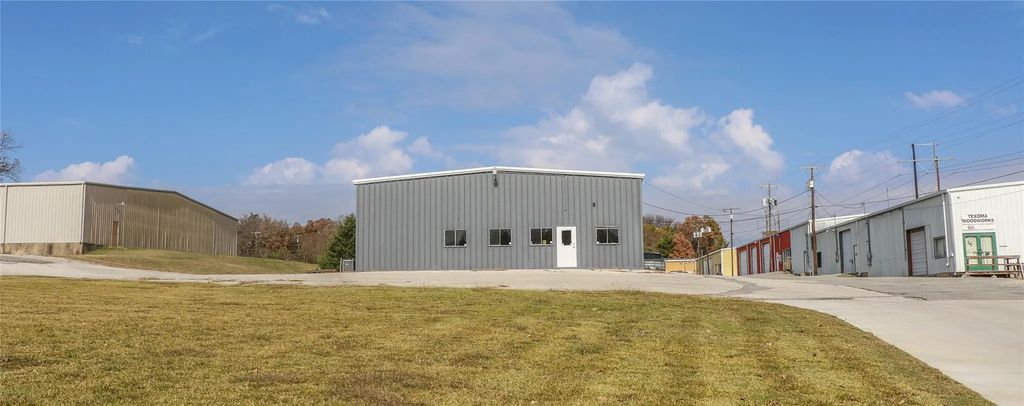 401 West Coffin St , Denison