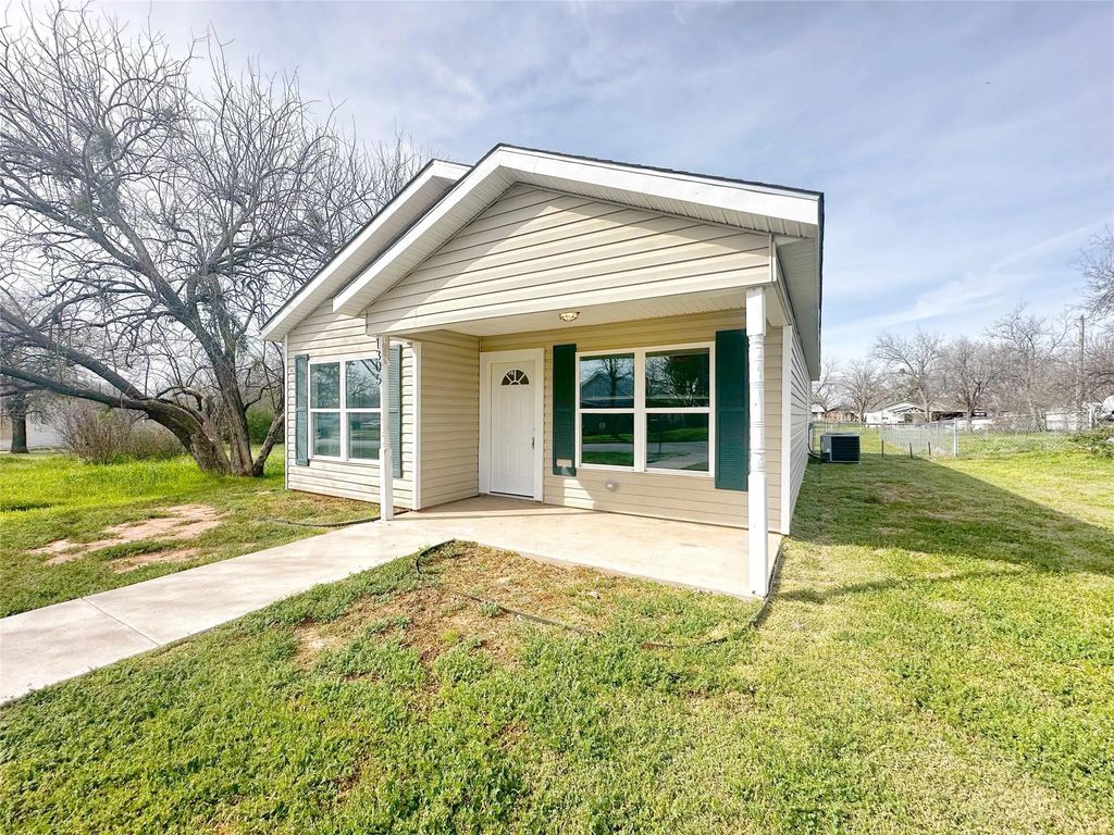 1305 Blewett Street, Graham