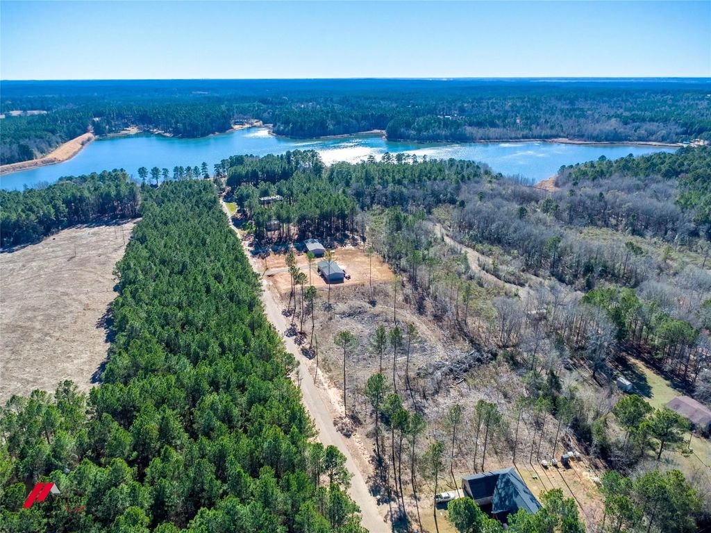 4 Lake Road, Plain Dealing