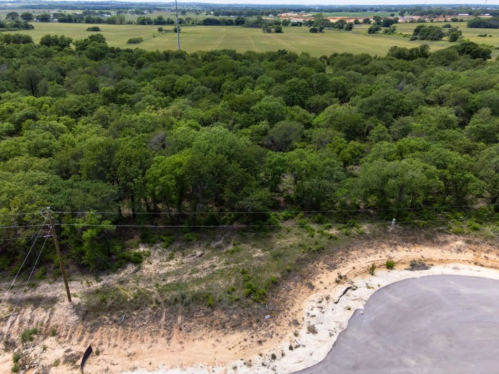 501 Ken Court, Tolar